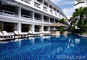 Courtyard Phuket at Patong Beach Hotel 10
